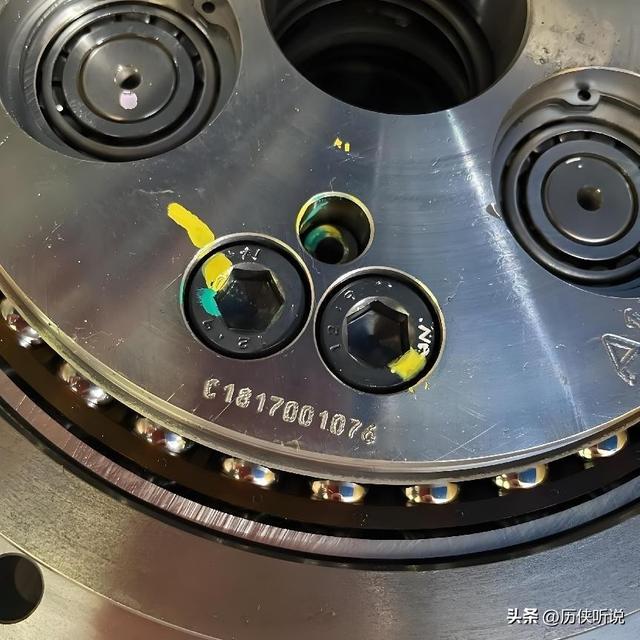 打破日企30年垄断！国产科技成功突围，机器人产业迎来新机遇