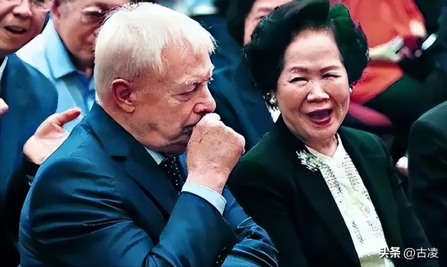 善恶终有报！“港独分子”陈方安生，弟弟自杀女儿去世，晚景凄凉