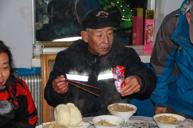 十二年前我在千山五龙宫寺庙吃粥！