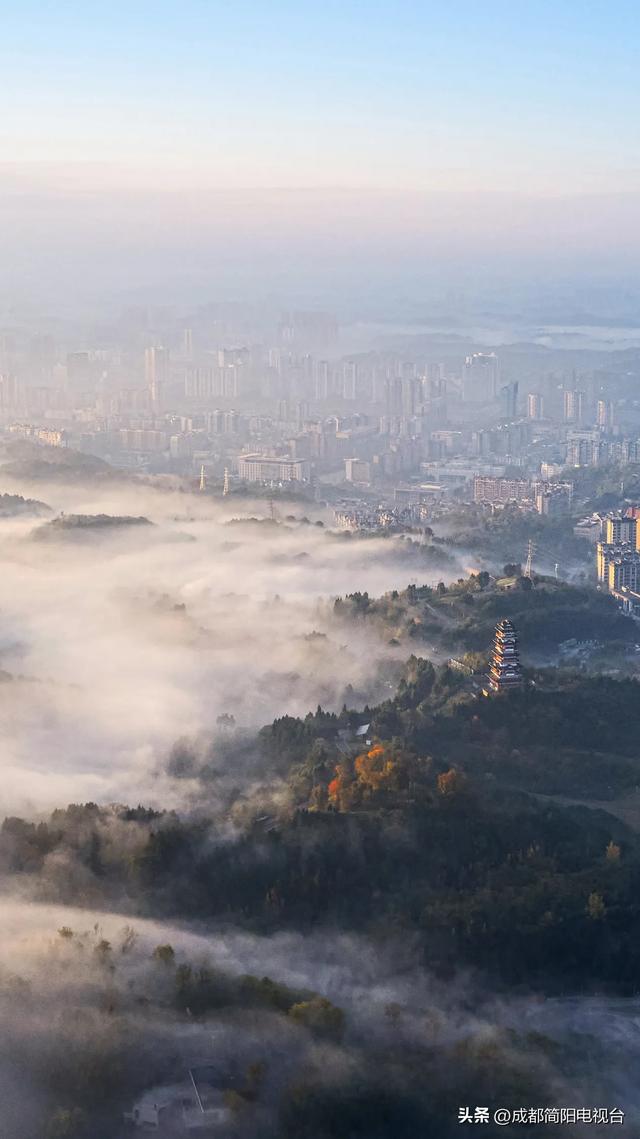 【图说·简阳】空港简阳：拂晓雾漫 绝美如画