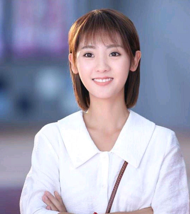 不会演就别尬演！《生万物》最大的败笔，就是请了“戏混子”的她