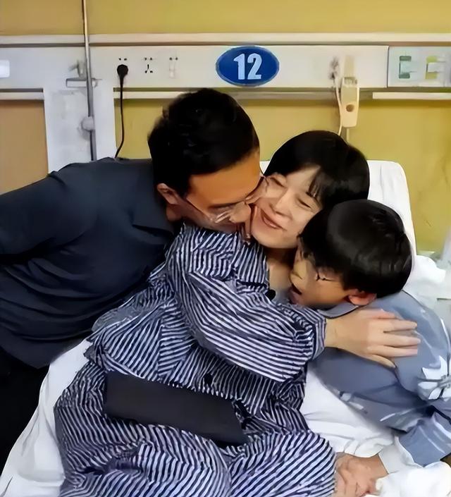 前央视主持人郎永淳，知法犯法沦为阶下囚，今54岁发福衰老变化大