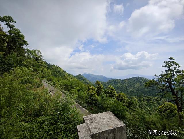 徒步瓦屋山,太艰难了,坚持下来不容易
