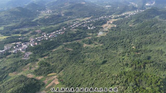 不止祈福！这座‘两省交界山’让每个游客找回内心宁静