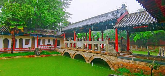 爸妈送我上大学，我带爸妈游许昌