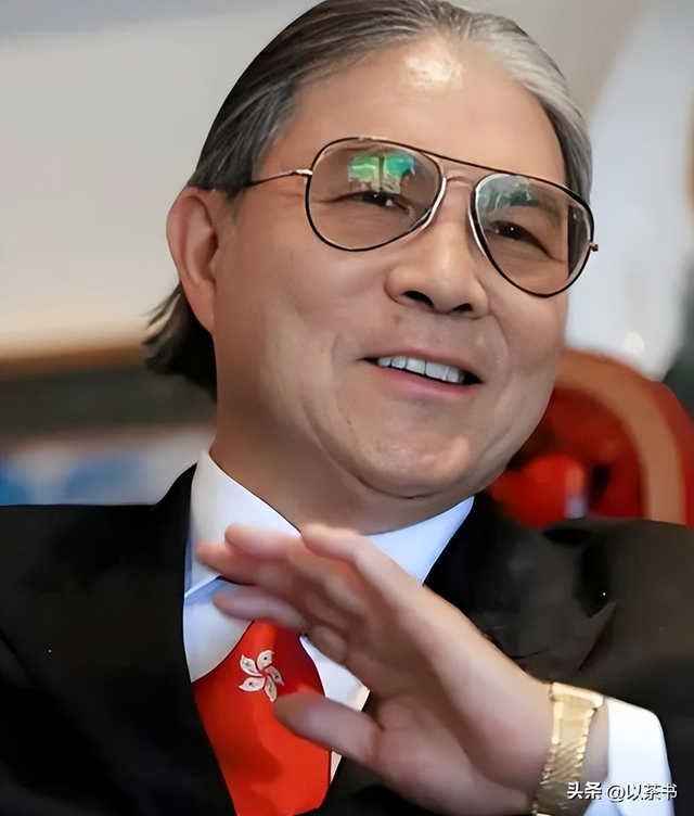 阅兵临近，霍家三父子一张北京合照暴露真实处境，目的果然不一般