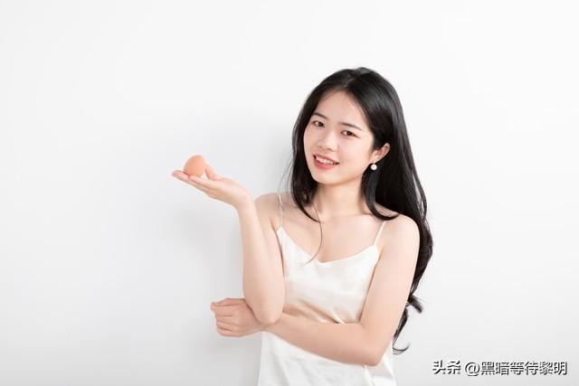 全世界告诉女人和男人结婚要有房有车，唯独没有告诉女人这些