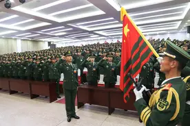 中国武警，到底是军还是警？武警少将晋升，为何在公安部举办？图片