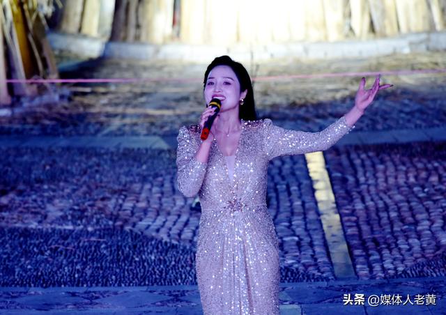 贵州雷山西江镇黄里苗寨万客进寨同庆浓浓苗乡年味