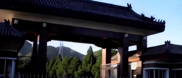 中国第一监狱：关的几乎全是高官，为防止泄密，牢房内有特殊布置