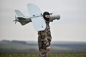 无人机对坦克装甲车威胁达史上最高，04步战车首先进行陆战改变图片