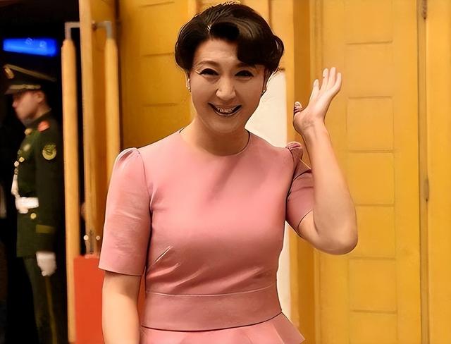 闫学晶事件愈演愈烈！一人已被刑拘，令人担心的事情还是发生了