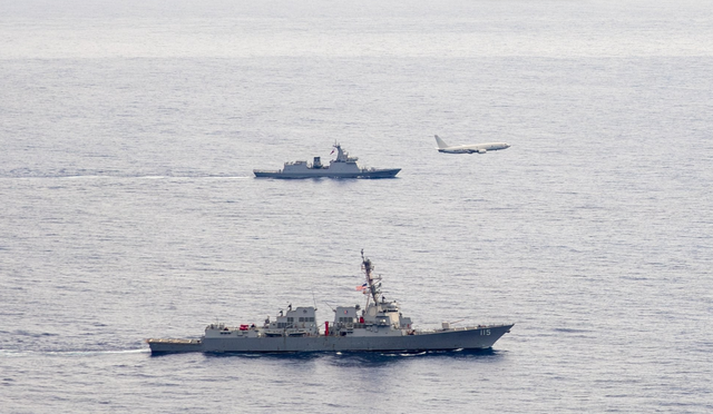 菲持刀威胁中方，美国也上场了	，南海混合战升级，中方没有退路