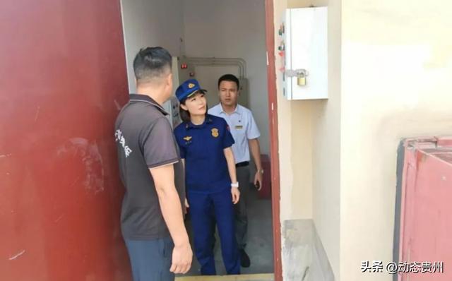 贵阳被外地游客“攻占”！南明消防默默地做了......