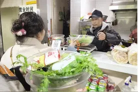 麻辣烫不仅是舌尖故事，也是兰州人的味蕾往事！你的回忆是否也热辣滚烫?图片