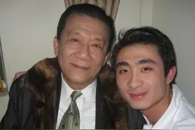 侯耀文弟子郭晓小说：你们说陈寒柏干爹多，郭德纲的干爹也不少啊图片