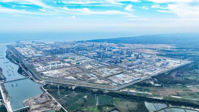 彻底不演了！特朗普宣布	，从委扣押的中国油轮，将由美国永久保留