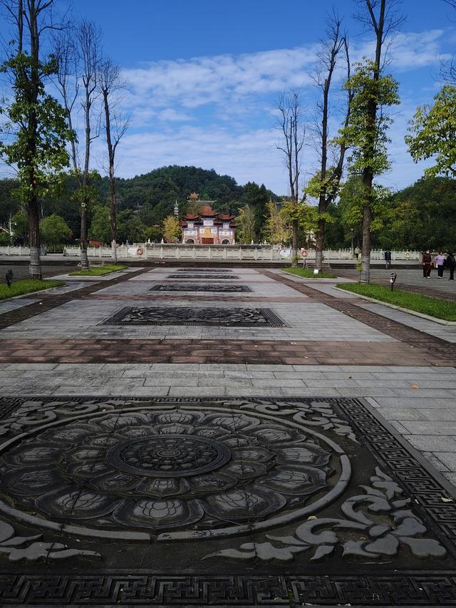 南行漫记：离开南充走G318到达遂宁，驻车圣莲岛营地