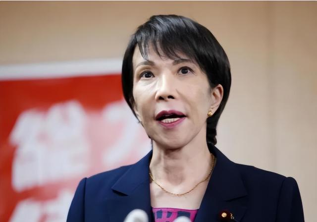 中日关系再变	，13年来日本首次被拒，高市不服：当众喊出1个名字