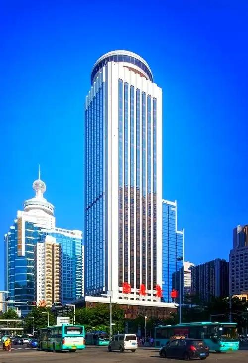 “三天一层楼”的深圳，竟用机器人守护生活，它藏了多少黑科技？