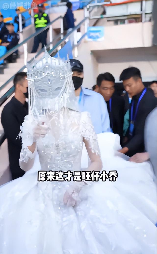 3天5个瓜！鲜肉出轨，男星离婚，37岁女星骚扰已婚男，个个离谱