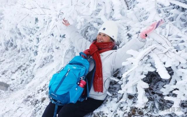 资源县：寒凝琼枝引客来 雾凇盛宴醉游人