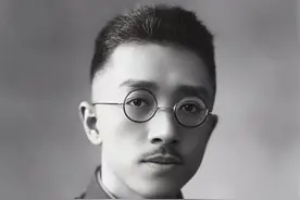 胡适离开大陆之前，做了2件事，致使毛主席对他彻底失望图片