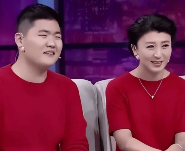 风向变了？央媒公开点名闫学晶	，文案信息量大，32岁儿子也被连累