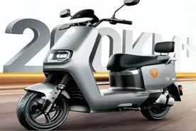 雅迪、爱玛到底哪个品牌好？2款72V38AH电动车对比，答案一目了然图片