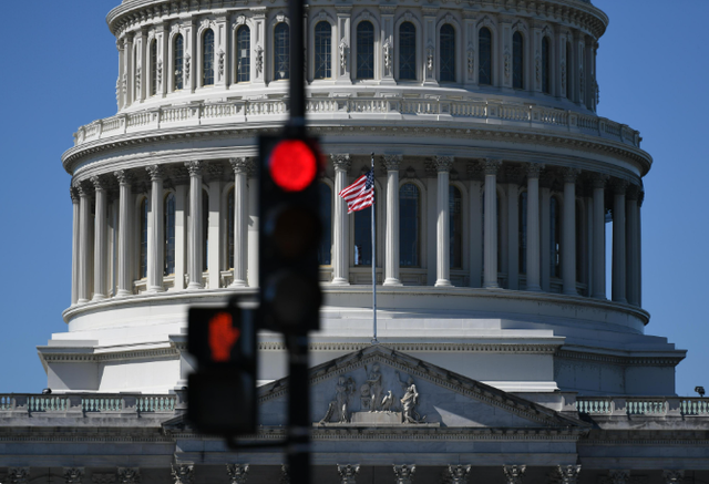 美军战机离奇坠入南海，仅仅24小时后，特朗普亲自宣布“破案”