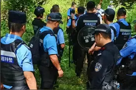 卢成已潜逃多天！受害家属哭诉，知情者曝原因！村民生活大受影响图片
