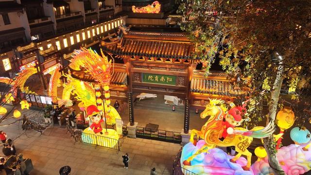 40届秦淮灯会来啦！桨声灯影里，又见金陵不夜天