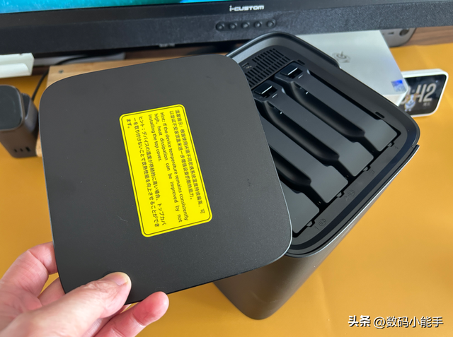 极空间Z425首发评测：顶级配置，性能炸裂，面向未来的AI NAS旗舰
