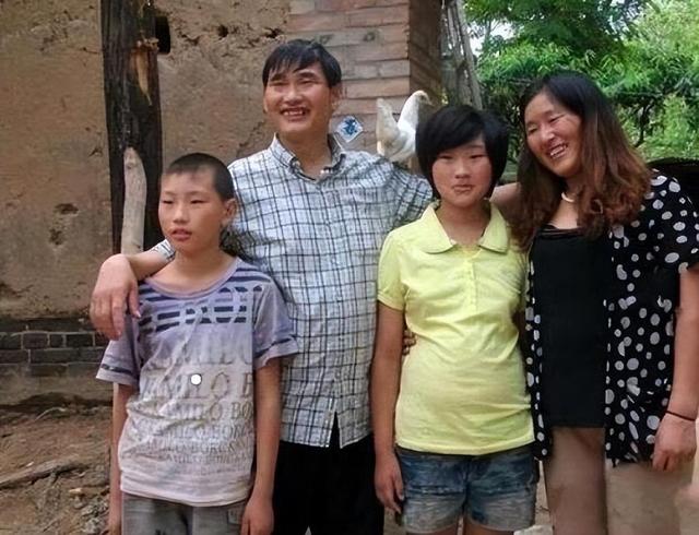 罪有应得！国家出手督办大衣哥案，闹事者数罪并罚但别高兴得太早