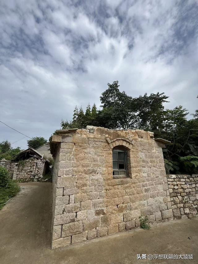 莱芜禹王山顶有座明初建立的古村：东平洲