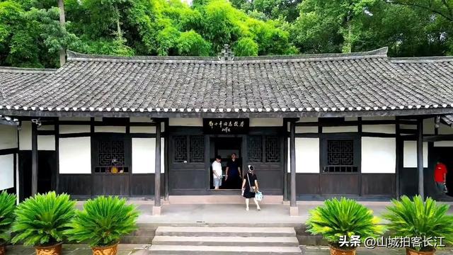 四川年轻的地级市,手握两张王牌超速发展,是重庆人的后花园