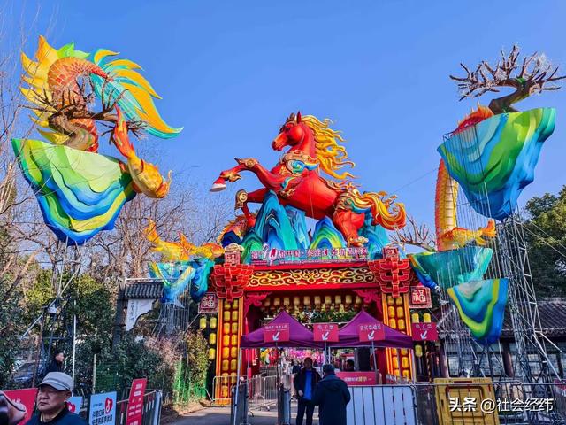 灯映华彩 夜泊秦淮——第40届秦淮灯会白鹭洲灯会主会场