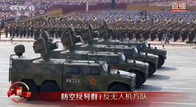 阅兵逆袭！张召忠曾说：以美国经验，中国激光武器20年也无法服役