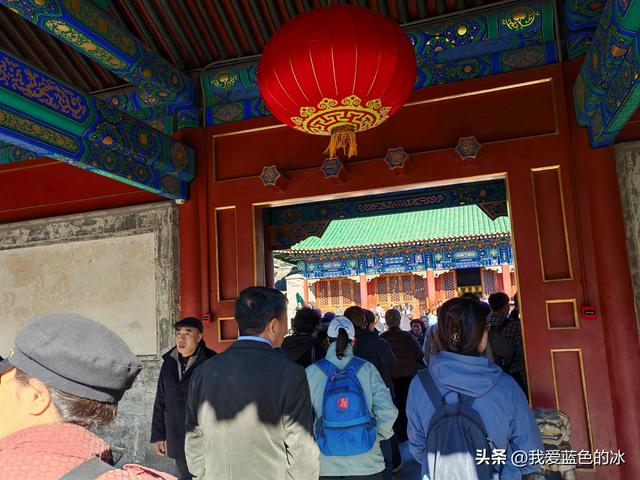 参观北京恭王府，过去一直觉得这是小景点，没想到游客居然这么多