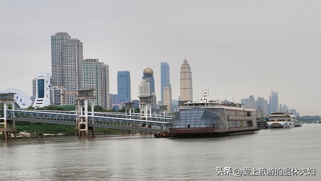 出游第8站-武汉：马不停蹄也转不完，看我俩都去了哪？在哪最悠闲