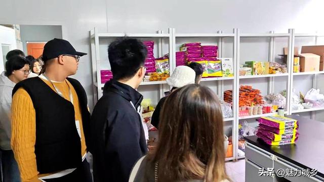 第三届“我是江津卖货官”电商大赛游学活动走进荷花集团