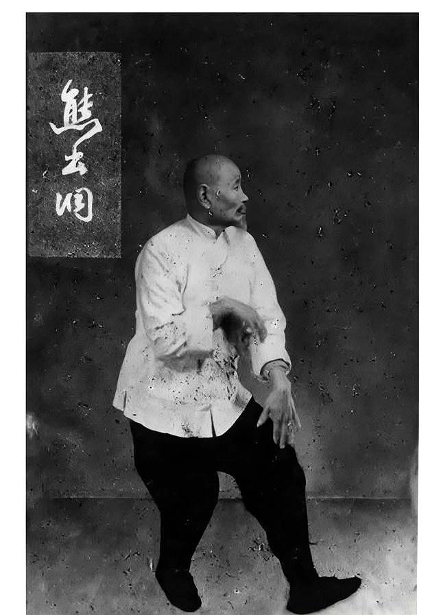 前脚一踩浑身炸劲！心意拳秘传丹田发力诀窍，练出穿透力