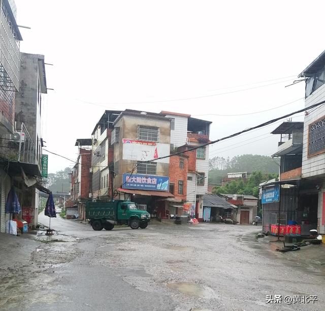 广西南宁市宾阳县消失的马岭圩，地处昆仑关脚下为何十铺九空？