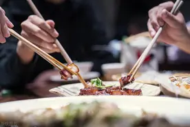 晚餐多喝此汤等于“天然泻药”，清淡可口，排出毒素，越喝越瘦！图片