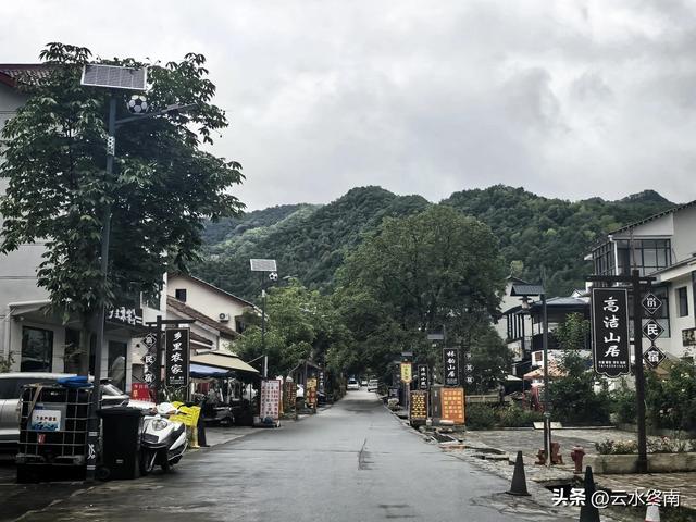 情人谷牛奶湖高山草甸：蜀道中“秦岭秘境”变成了一路的网红景点