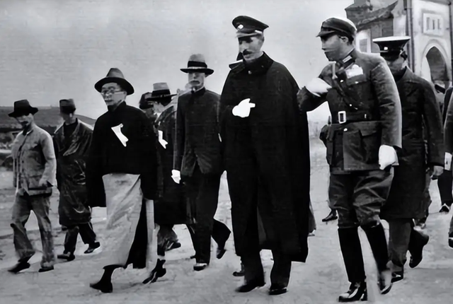 蒋介石临终前告诉蒋经国：我这一生只敬佩一人，畏惧两人!