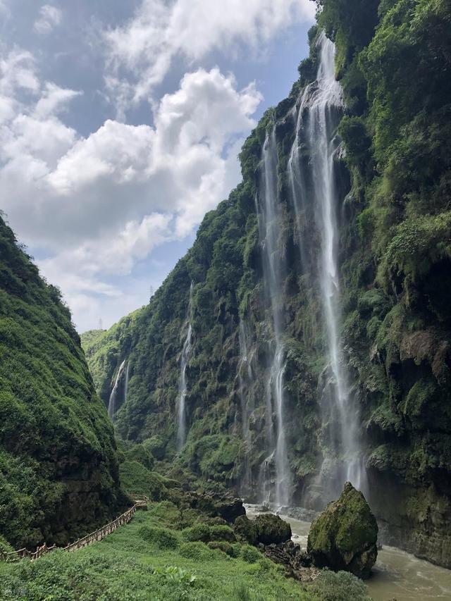 七八月份去贵州旅行不能错过的10大景点，清凉能避暑，景色又震撼