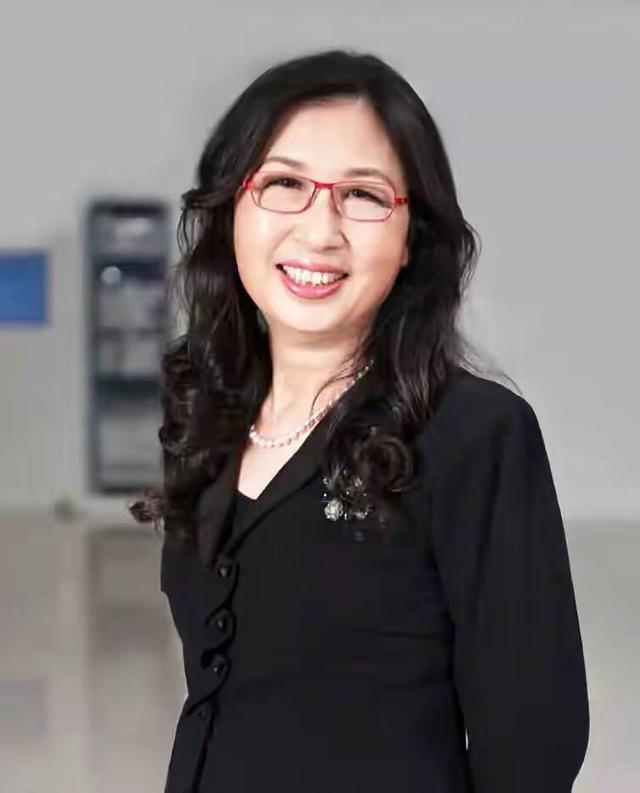 华为的救命恩人，没有她就没有华为的今天，连任正非也得惧她三分
