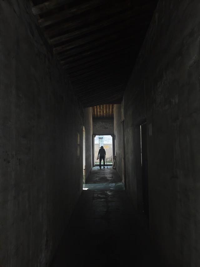 在富春江畔遇见孙权故里，网评有争议的龙门古镇其实很有看头