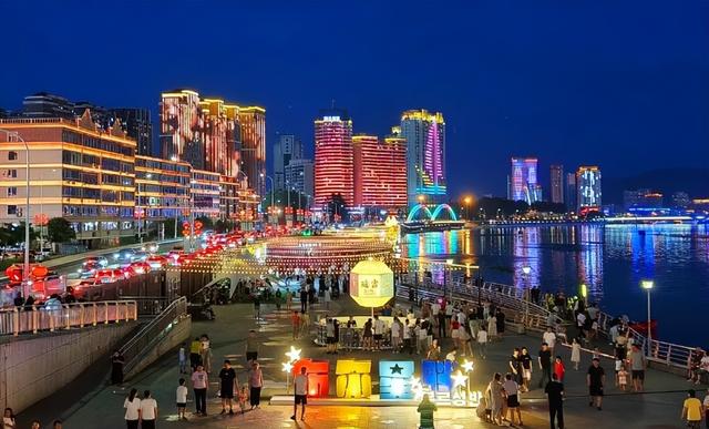 延吉秋日漫游指南：邂逅限定浪漫，解锁双节假期新玩法